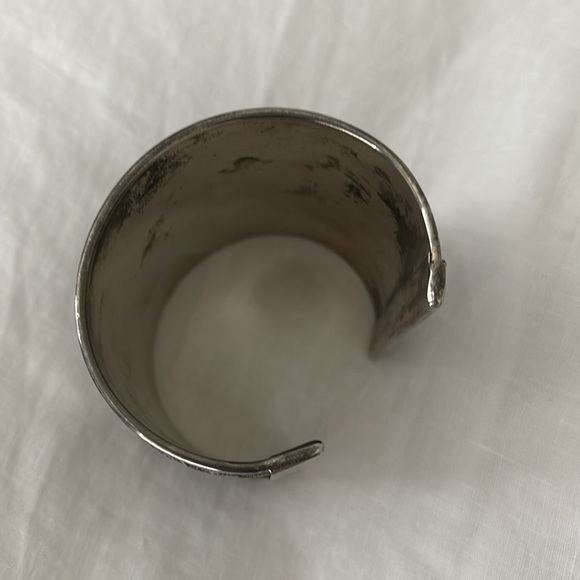 Elegant Silver Bracelet for Women - Picture 4 of 4